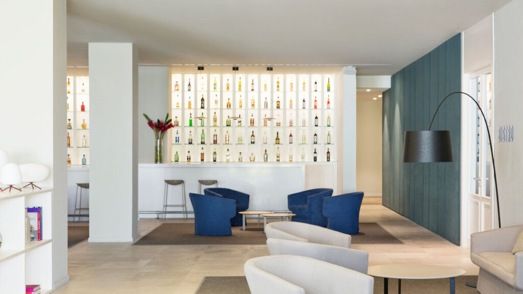 finest-playa-mujeres-suites-excellence-club-check-in